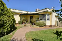 24 NAPIER ST, Binnaway