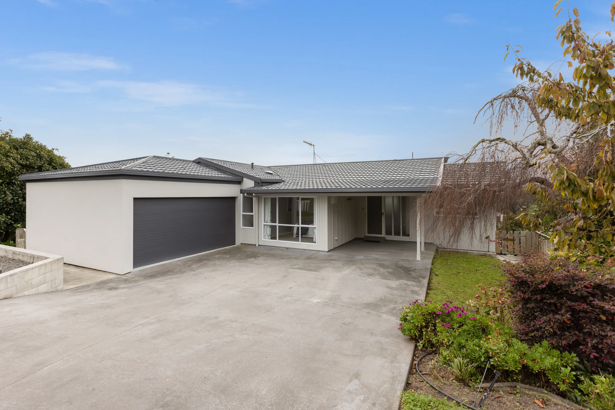 Havelock North 4कमरा Big on Space, Brilliant on Views