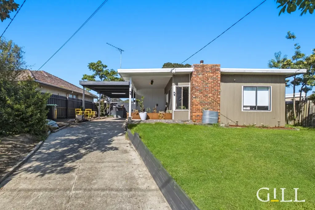 Seaford 2Kwarto Live In Today, Invest for Tomorrow – Coastal Living with Future Potential