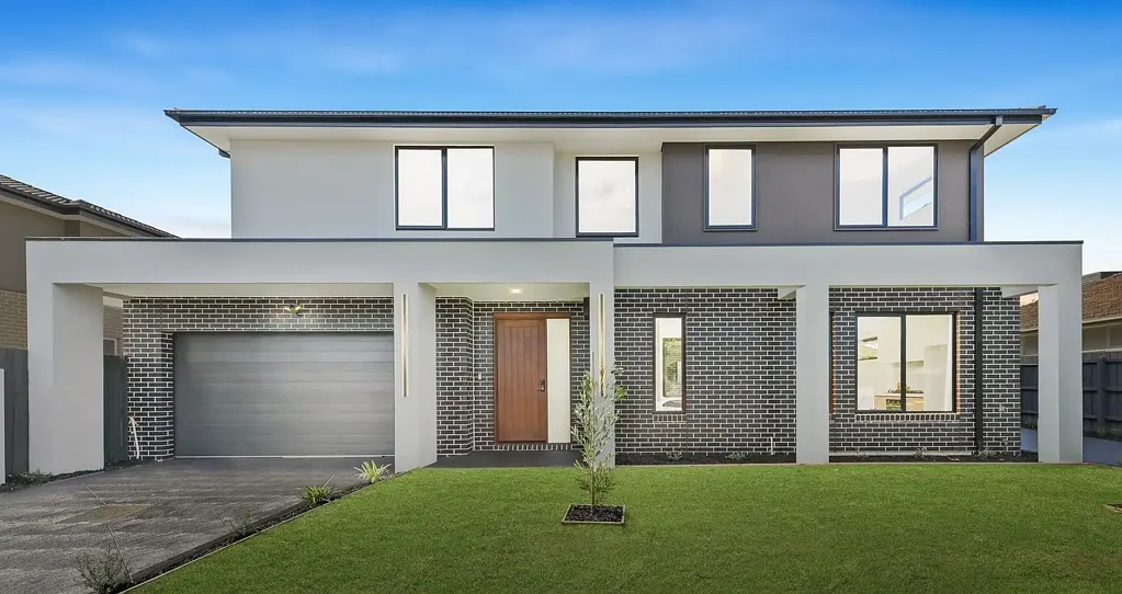 Noble Park 4房 Noble Park宁静社区 高级装修厨房 40mm stone岛台 90cm Bosch电器 四卧带步入式衣帽间 宽板木地板 采光充足 视觉吸引力 视觉吸引力 中心浴室满墙砖 户外娱乐区带燃气连接 建筑商保修 安心之选 The Brief: BRAND NEW (LAST 2 LEFT) Superior Finishes, Purposeful Design, Own Frontage and Private Driveway