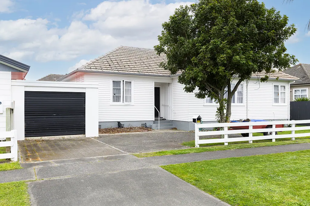 Gisborne 3房  Vendors plans are in place - seriously for sale!