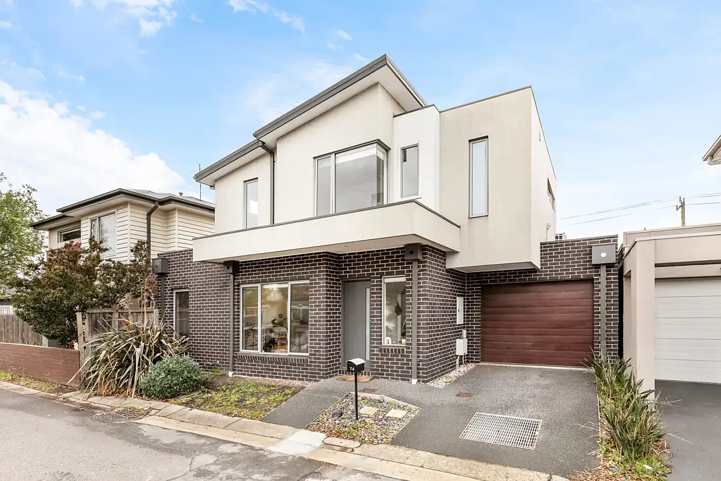 West Footscray 3غرفة نوم Brilliant Investment Opportunity – Lease Secured Until February 2027 Returning $33,800 p.a.