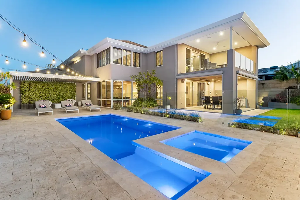 Secret Harbour 4Zimmer LUXURIOUS FAMILY LIVING WITH GOLF COURSE & OCEAN VIEWS