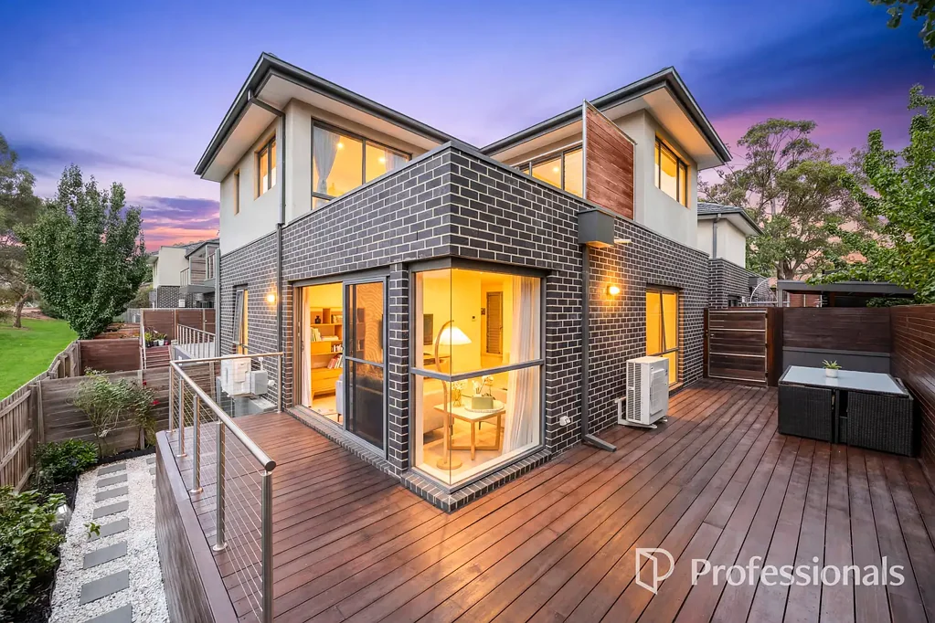 2/7 Toinette Court, Doncaster East, VIC 3109