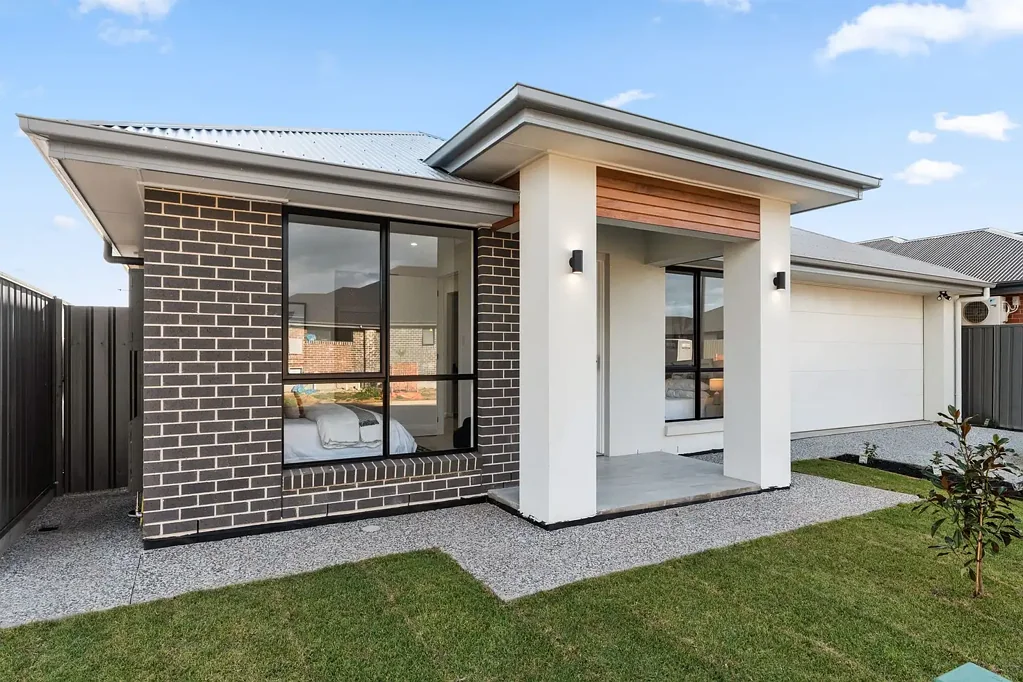 Angle Vale 4房  Brand-New Family Luxury with Style, Space and Comfort!