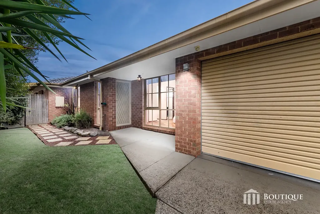 Narre Warren 3 Slaapkamer SALE by FIXED DATE 16 July at 11am