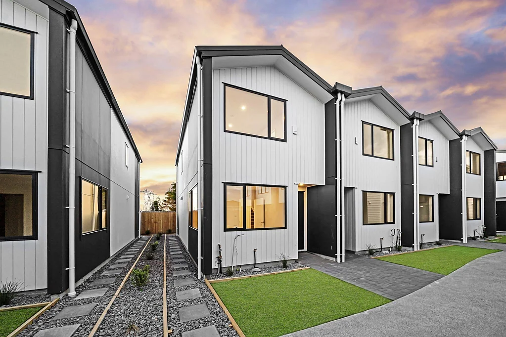 Takanini 3房  Brand New! 3-Bed Terraces: Master-Built!