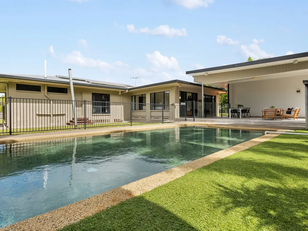 82-84 Toogood Road, Woree, QLD 4868