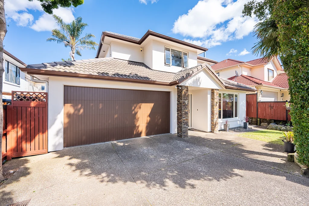 83 Wayne Francis Drive, Flat Bush, Manukau City, Auckland