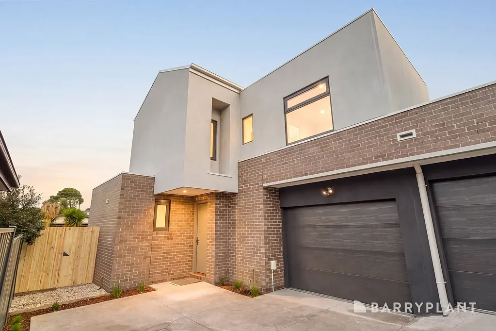 Reservoir 2房  Brand New Townhouse living with an exceptional location to match!