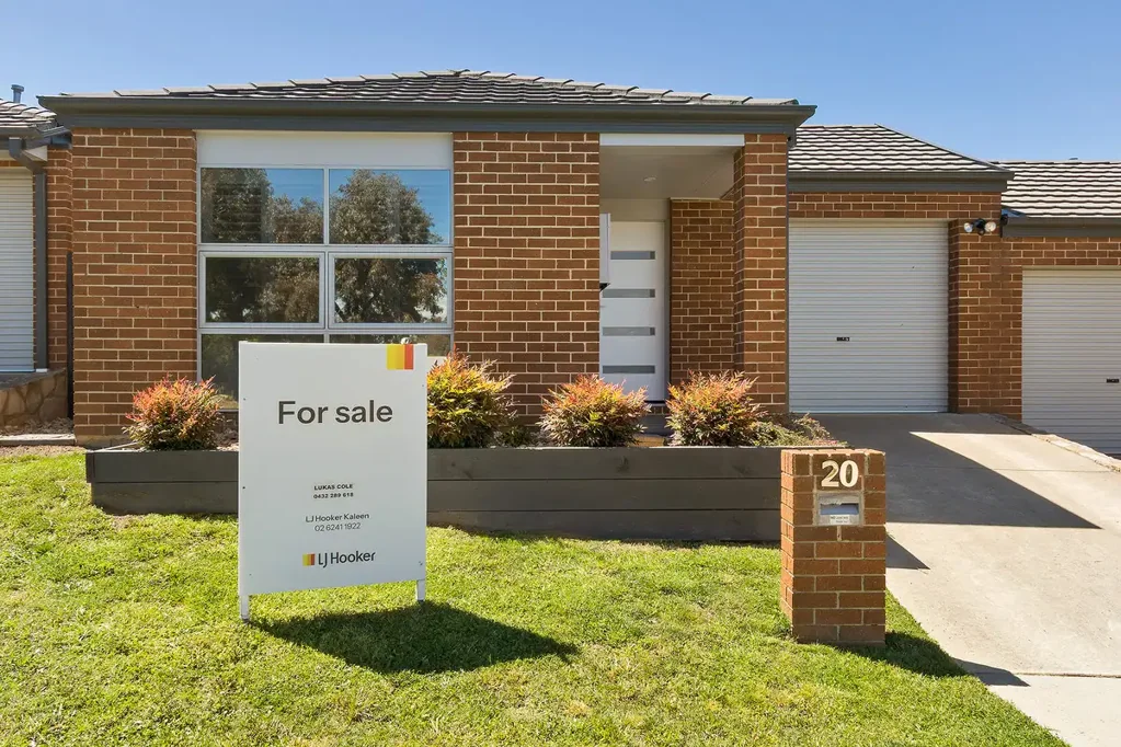 Harrison 3 Bedroom A Little Beauty In A Location You'll Love!
