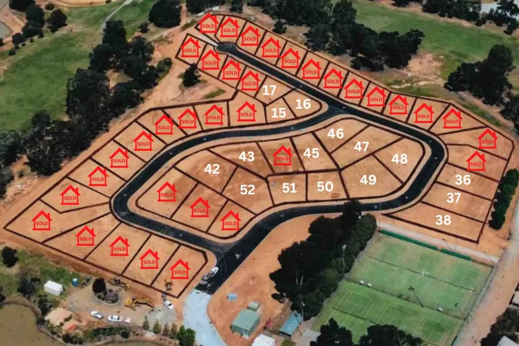 Moama  The Golf Course Estate - Selling Fast!