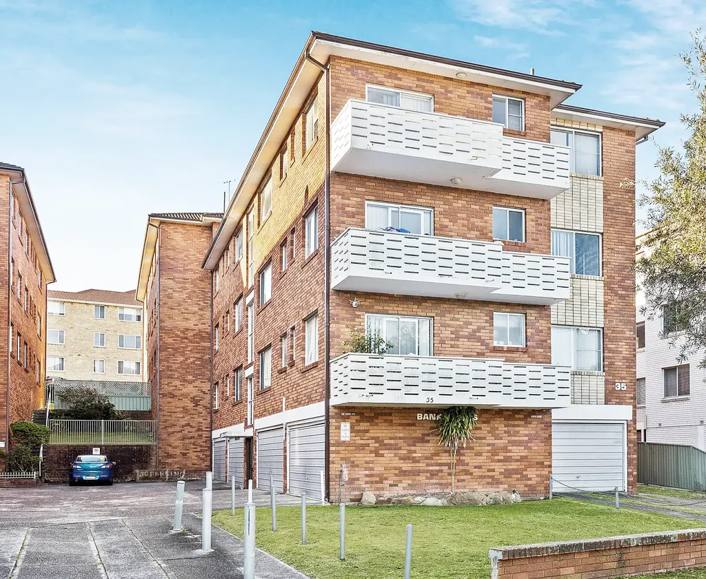 Spacious Ground Floor Apartment