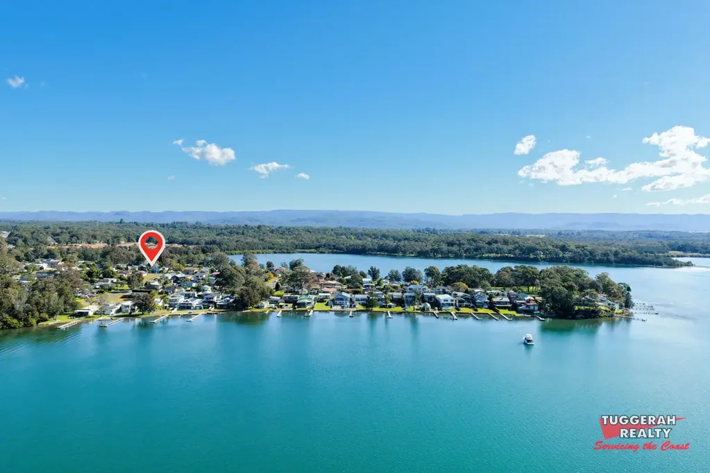 Bonnells Bay 6कमरा Dual Living Opportunity with Spectacular Water Views