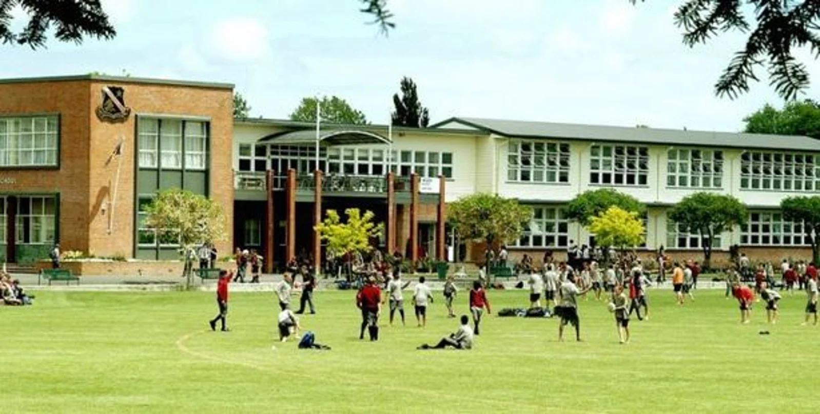 学区房就一定能升值?汉密尔顿男子高中学区房的升值空间严重缩水
