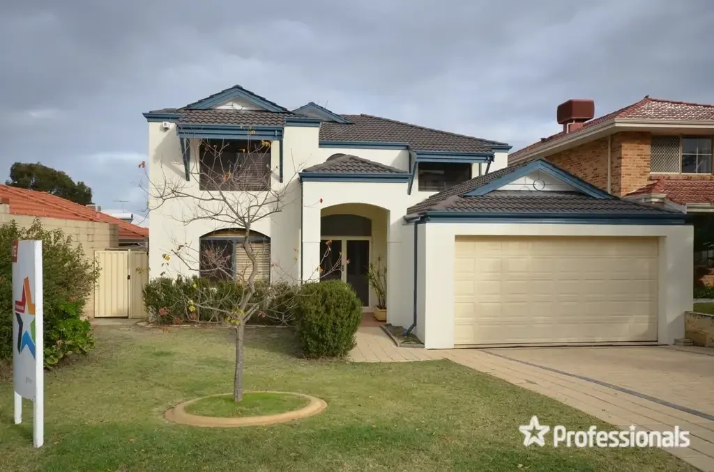 Quality Two Storey Home In Quiet Cul-De-Sac
