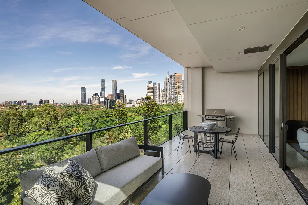 A Timeless Classic with Brilliant Views
