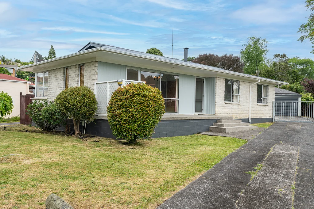 27 Caernarvon Street, Dinsdale, Hamilton, Waikato