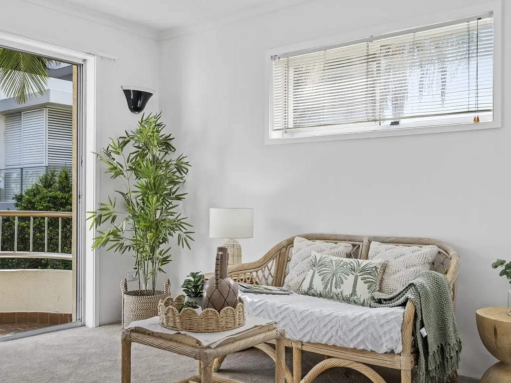 Burleigh Heads 1침실 Beachside Burleigh Living — First Time Offered in Nearly 30 Years