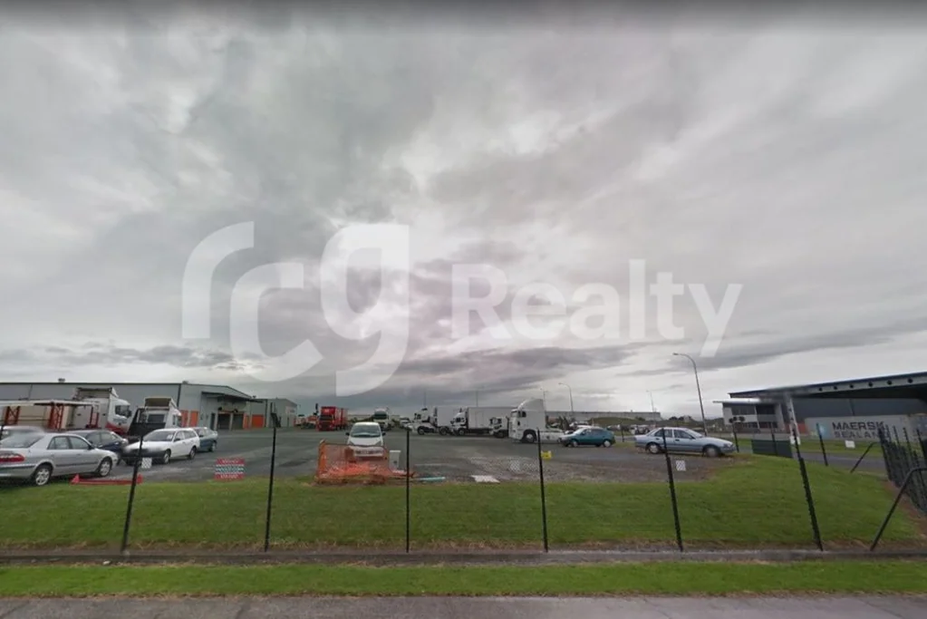 Wiri WELL LOCATED 2,500SQM YARD WIRI