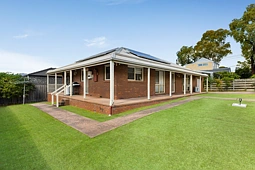 7 Kenneth Road, Bayswater