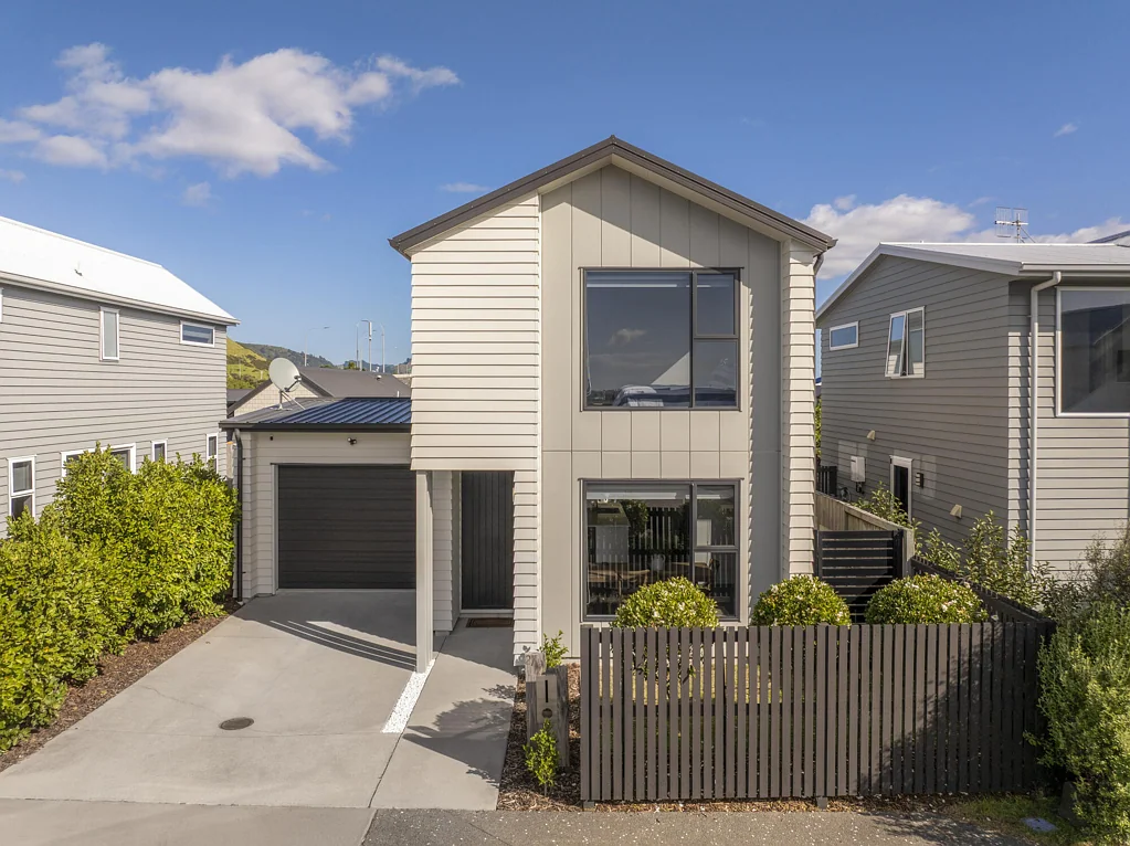 Papamoa 3房  Private living, unexpected space