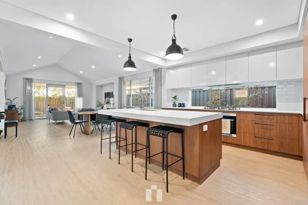 Treeby 4침실 DISPLAY HOME STYLE. DALE ALCOCK QUALITY
