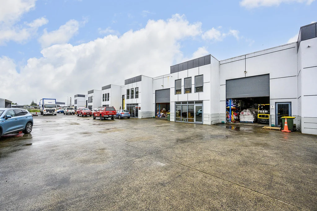 Takanini 272sqm Modern Industrial Unit For Lease