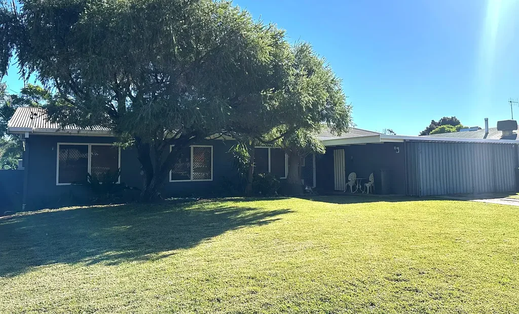 Warren 4房  Spacious Family Home