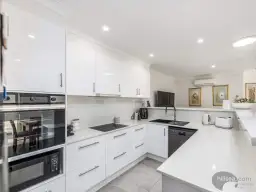 1/215 Bayview Street, Runaway Bay