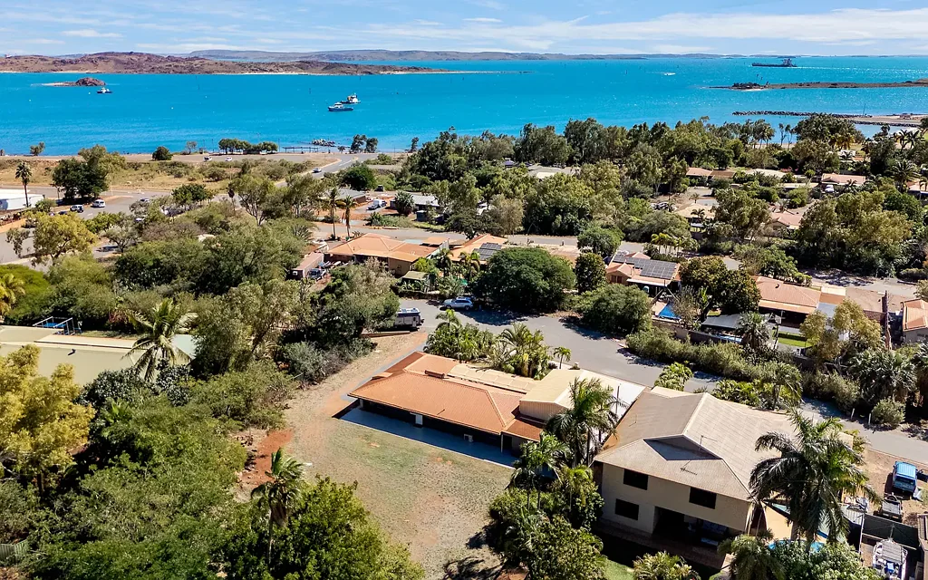 17 Yannarie Crescent, Dampier, WA 6713