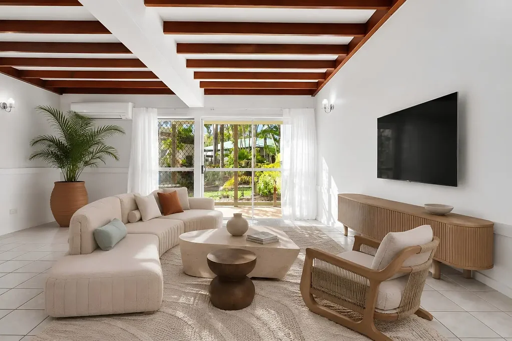 Blacks Beach 2 Bedroom Coastal Living with Strong Investment Potential