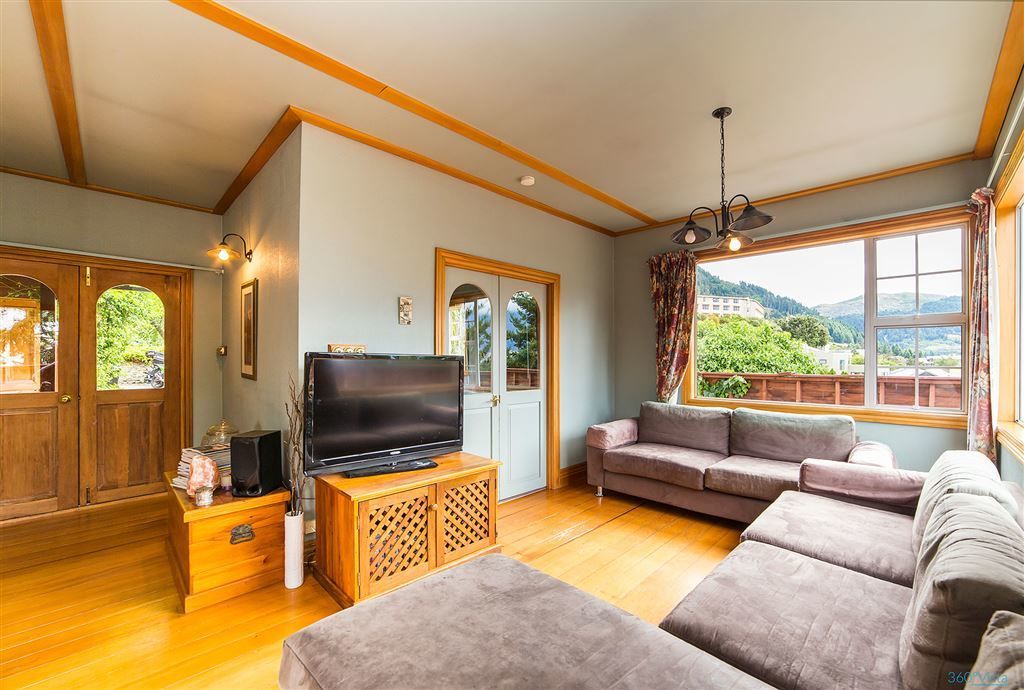 8 Thorn Crescent, Fernhill/Sunshine Bay, Queenstown Lakes, 4 રૂમ, 0 બાથરૂમ