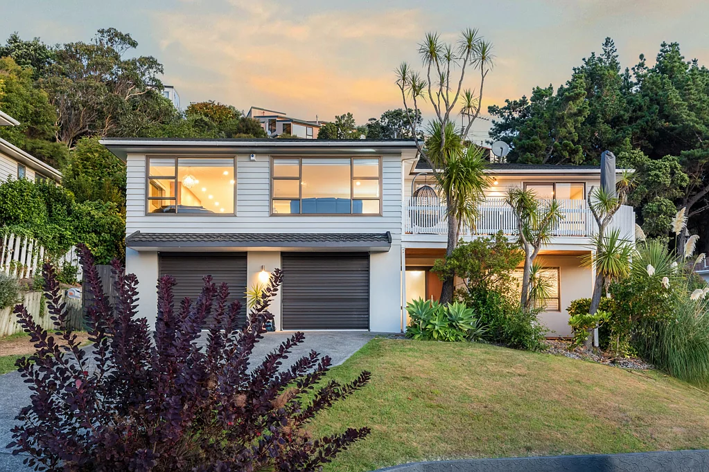 12 Bosun Terrace, Whitby, Porirua, Wellington