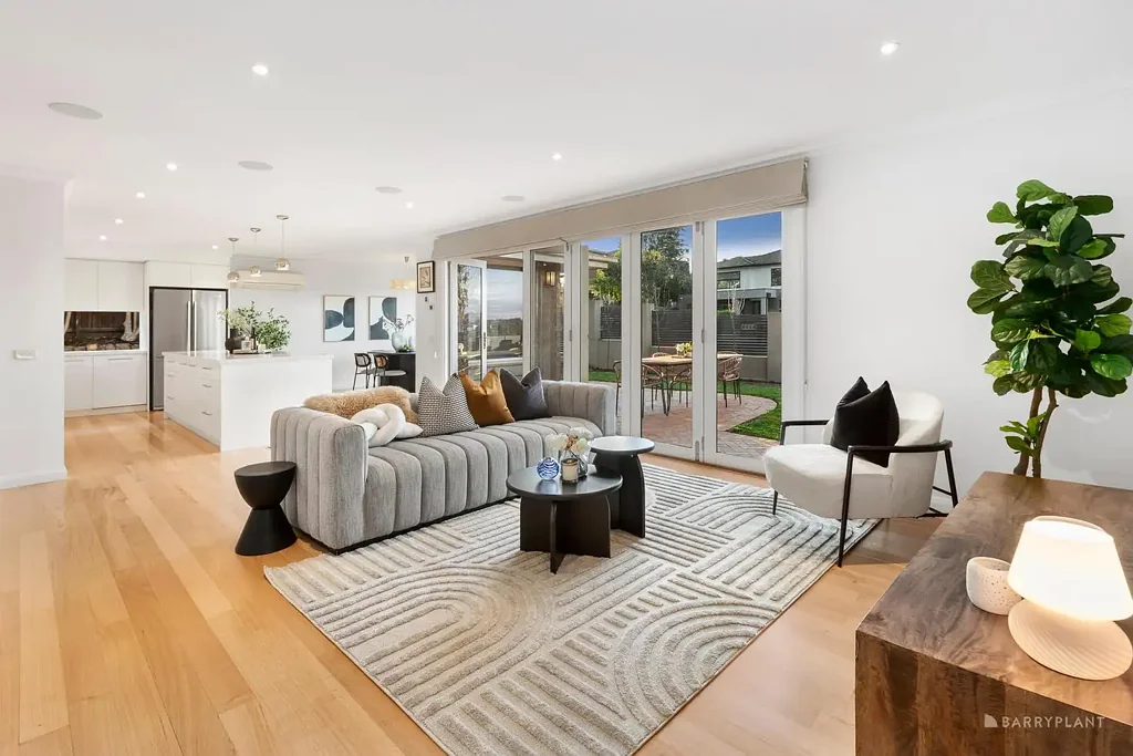 Doncaster 5 Bedroom Grand Family Proportions with Meticulous Modern Finishes