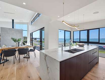 58 The Esplanade, Eastern Beach, Manukau City, Auckland, 5部屋, 4バスルーム, House