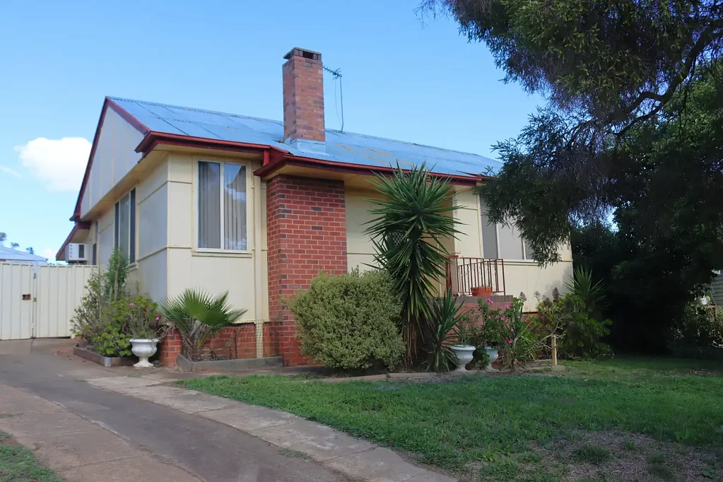Mount Austin 3 Slaapkamer Invest and Develop!