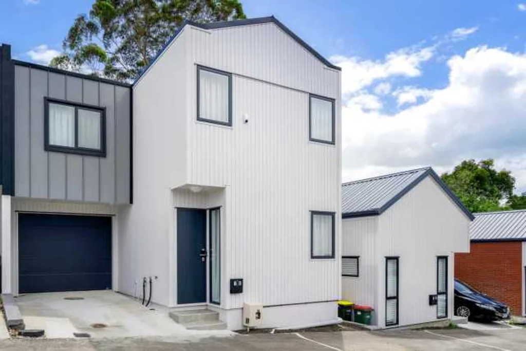 Albany 4Kwarto Step Into Serenity – Your Ideal Home Awaits..