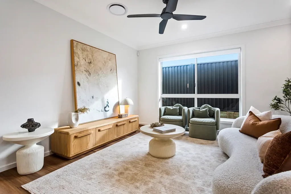 Huntley 5 Slaapkamer BRAND NEW DESIGNER LIVING WITH ESCARPMENT VIEWS