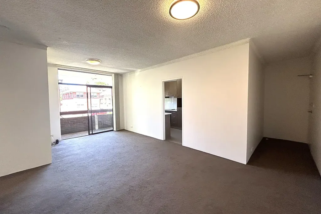 Spacious two bedroom unit in prime location!