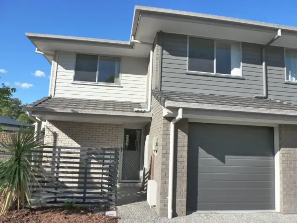 Low Maintenance property Within Walking Distance to Carseldine Rail