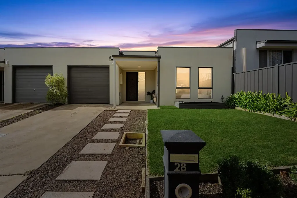 Macgregor 3બેડરૂમ Contemporary Family Living in a Prime Macgregor Location!