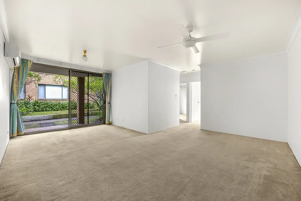 Spacious Ground Floor Retreat with Exceptional Convenience