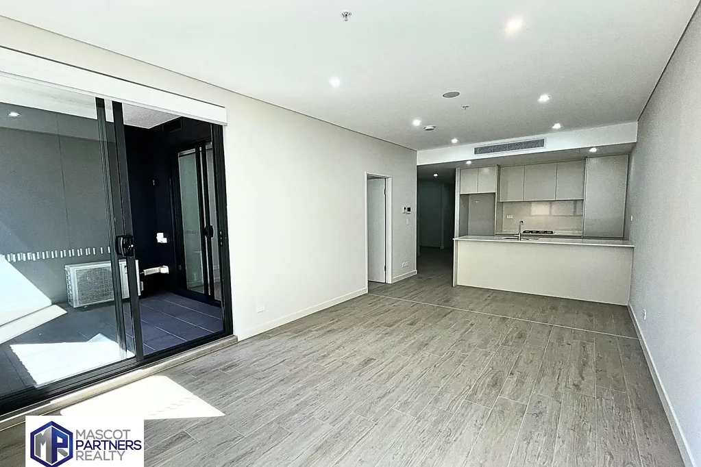 Contemporary 1 Bed Plus Multi-Purpose Room at Caringbah Greens