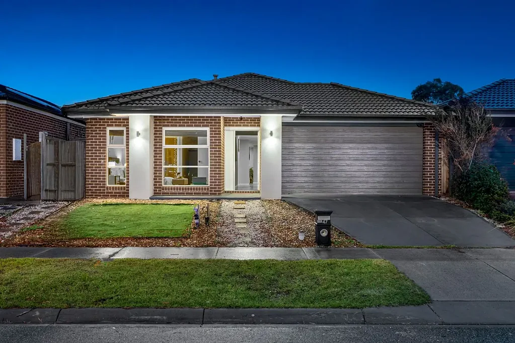 47 Copernicus Circuit, Cranbourne West, VIC 3977