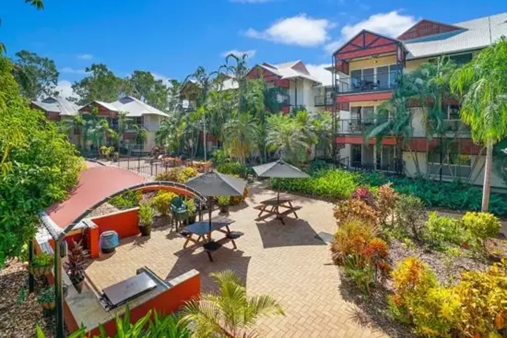 Tropical Paradise in Parap