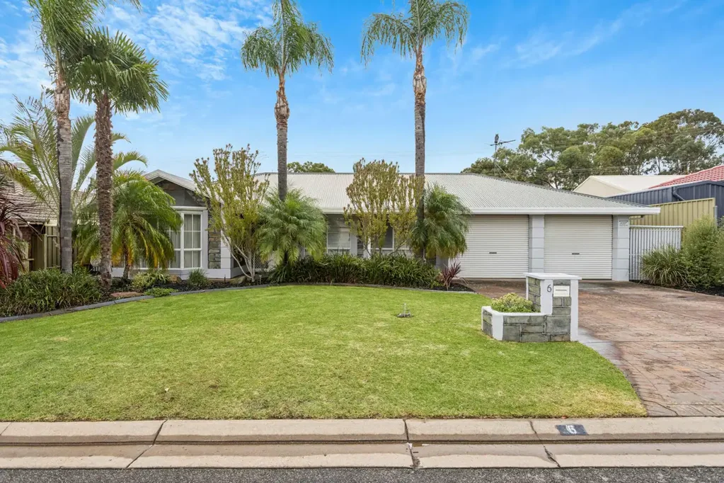 Salisbury Heights 4غرفة نوم Family Comfort, Poolside Living and a Location You�ll Love