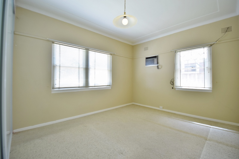 32 ANZAC AV, DENISTONE NSW 2114, 0房, 0浴, House