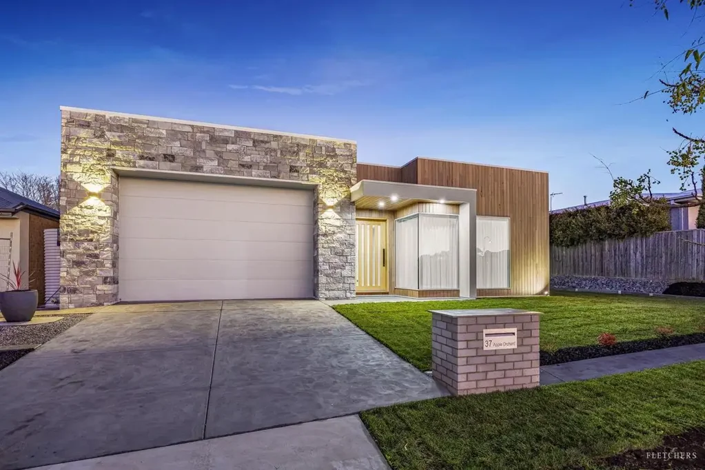 37 Apple Orchard Drive, Brown Hill, VIC 3350