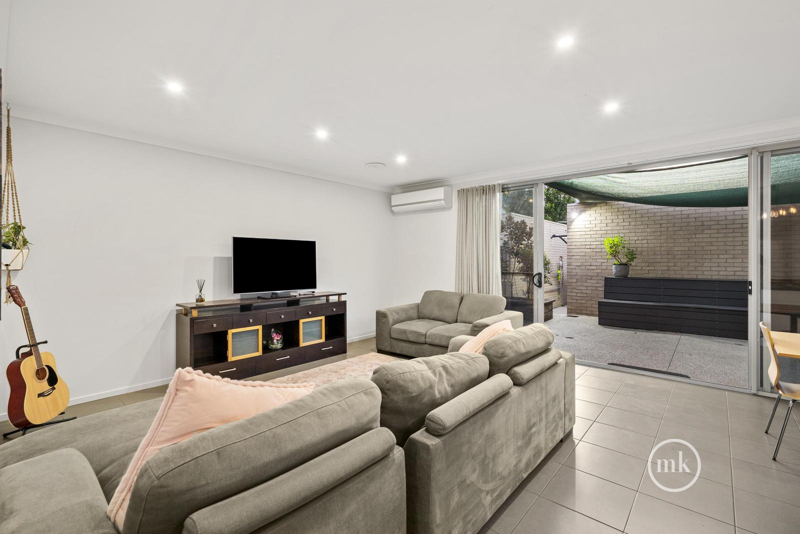 2 ROVE LANE, DOREEN VIC 3754, 0房, 0浴, House